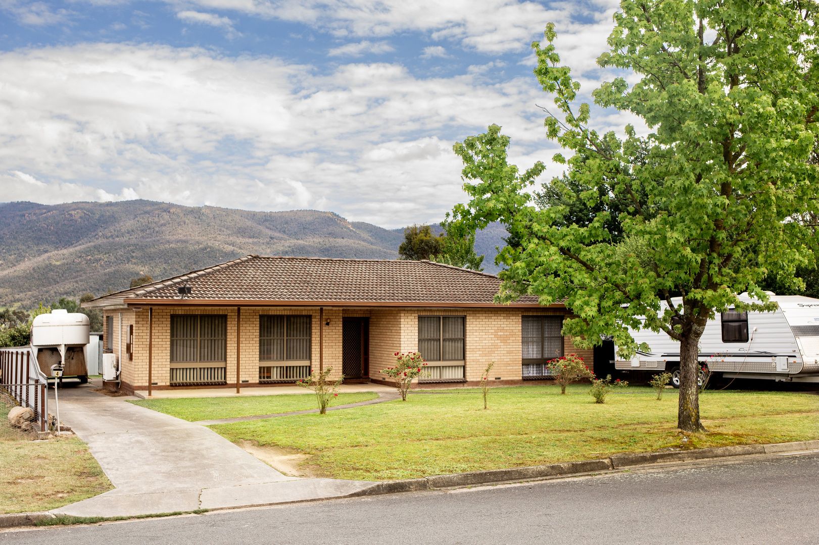 4 Bryant St, Corryong VIC 3707, Image 1