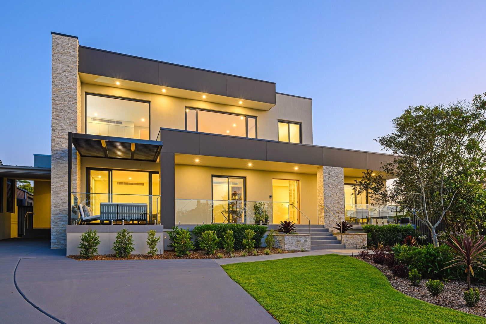 5 bedrooms House in 8 Blaxland Road KILLARA NSW, 2071