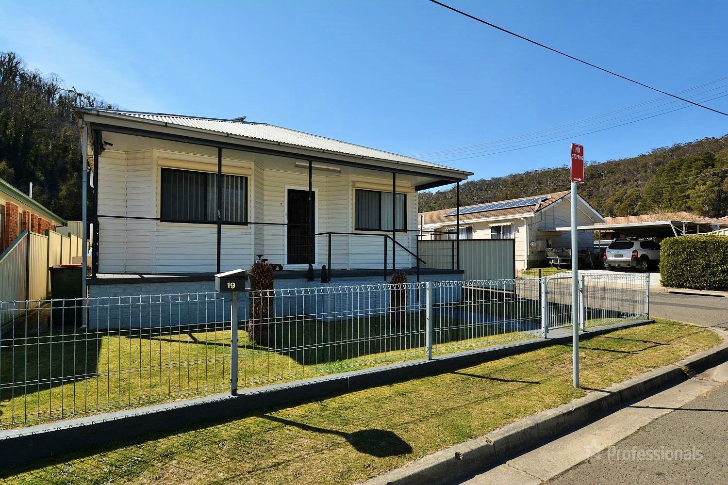 19 Ramsay Street, Lithgow NSW 2790, Image 0