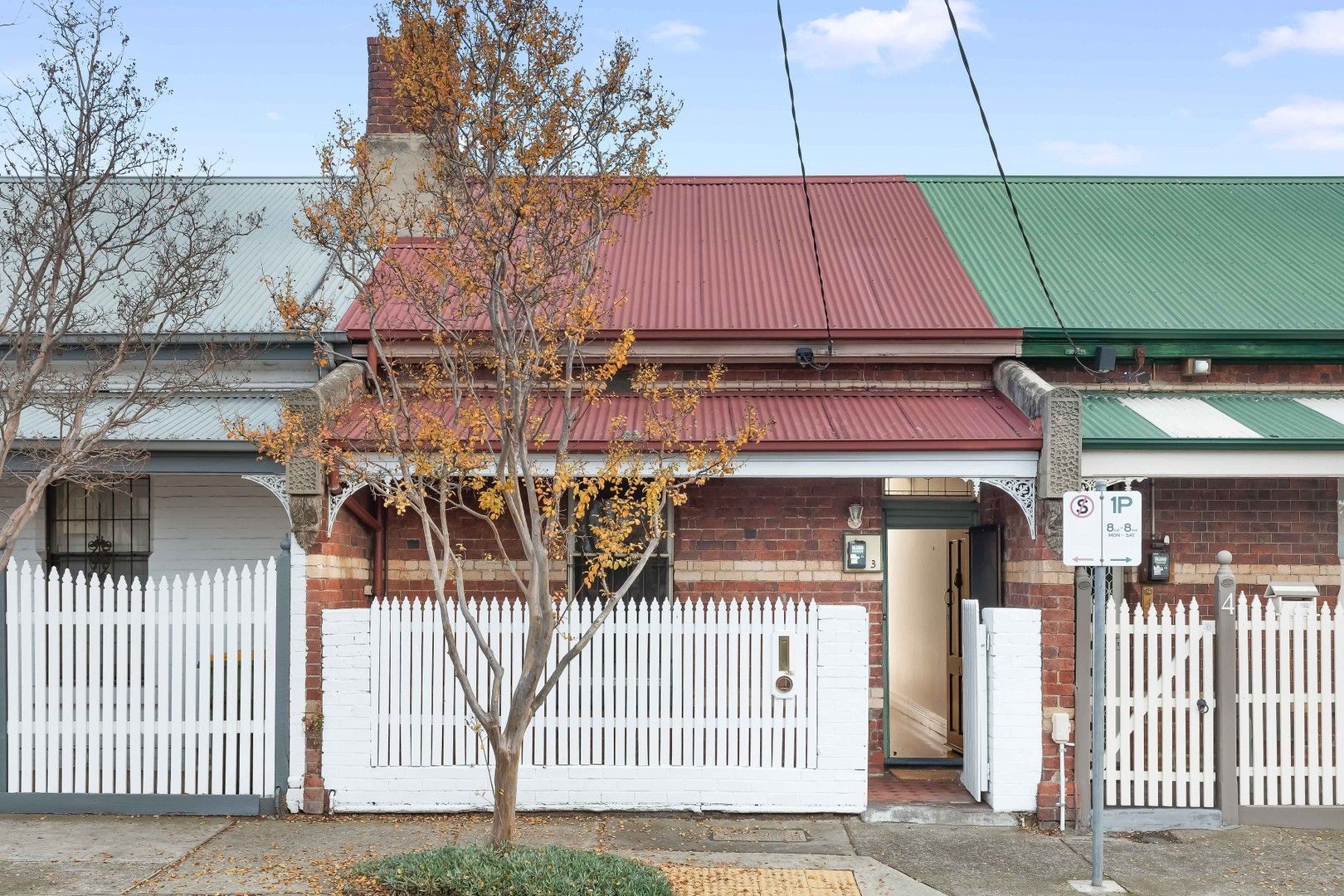 2 bedrooms House in 3 Langwells Parade NORTHCOTE VIC, 3070