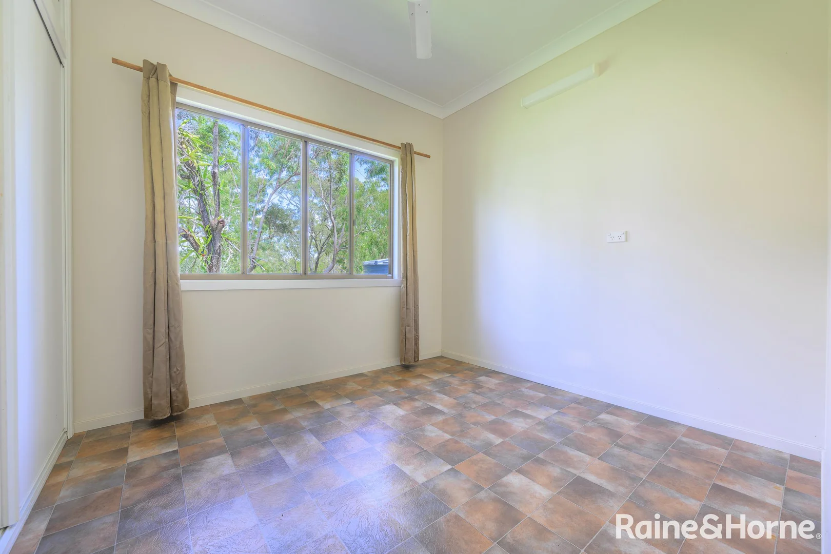 Additional image 13 of 27 Panorama Circuit, Benaraby QLD 4680