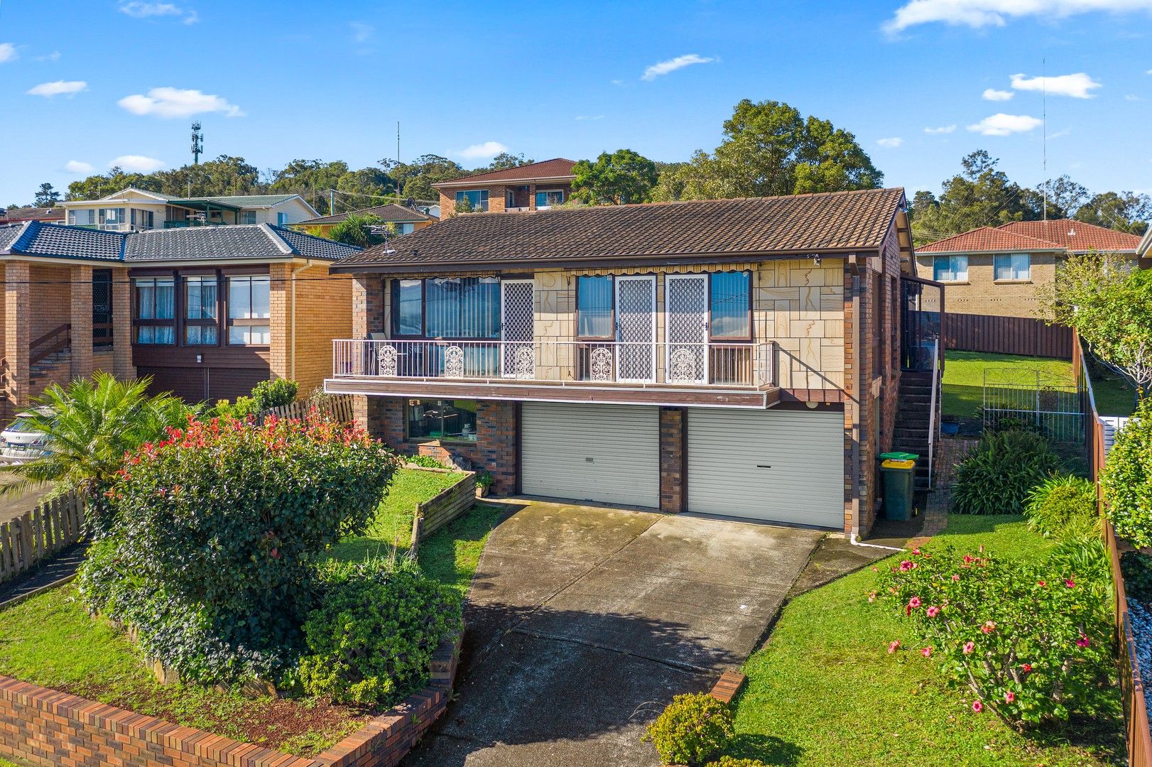 27 Shipton Crescent, Mount Warrigal NSW 2528, Image 2