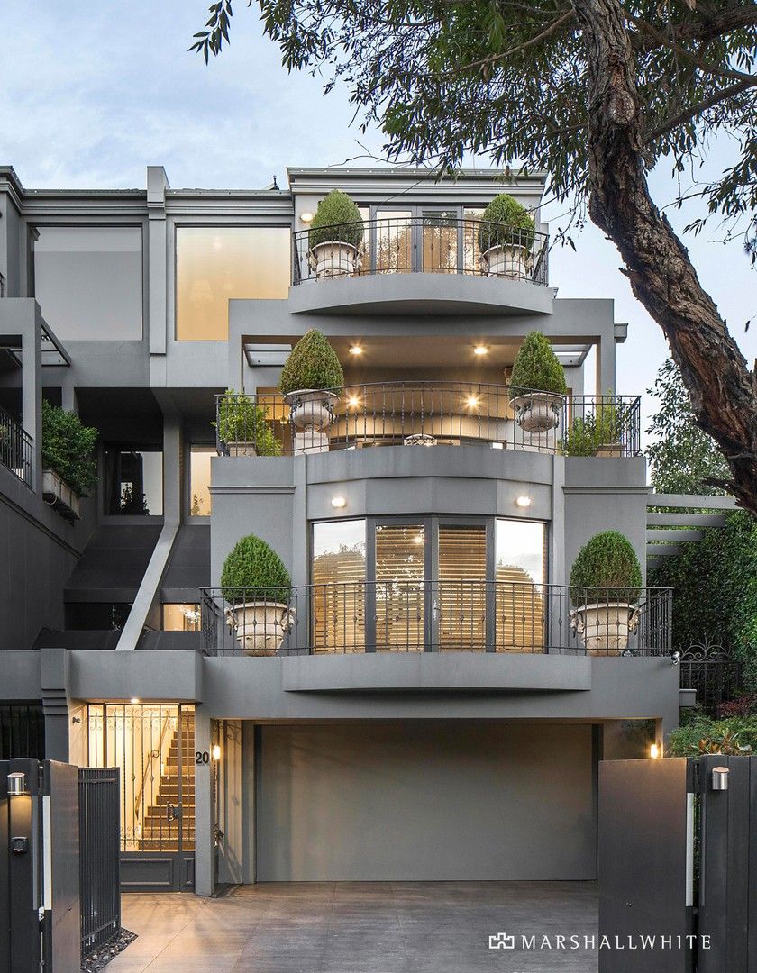 4 bedrooms House in 20 Winifred Crescent TOORAK VIC, 3142