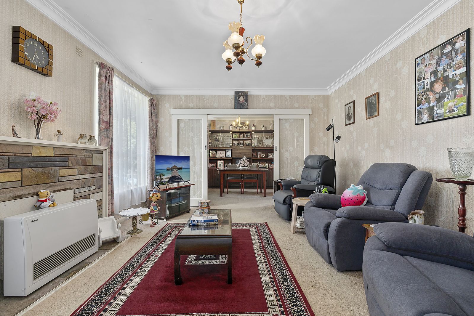 34 Oakern Street, Mount Waverley VIC 3149, Image 2