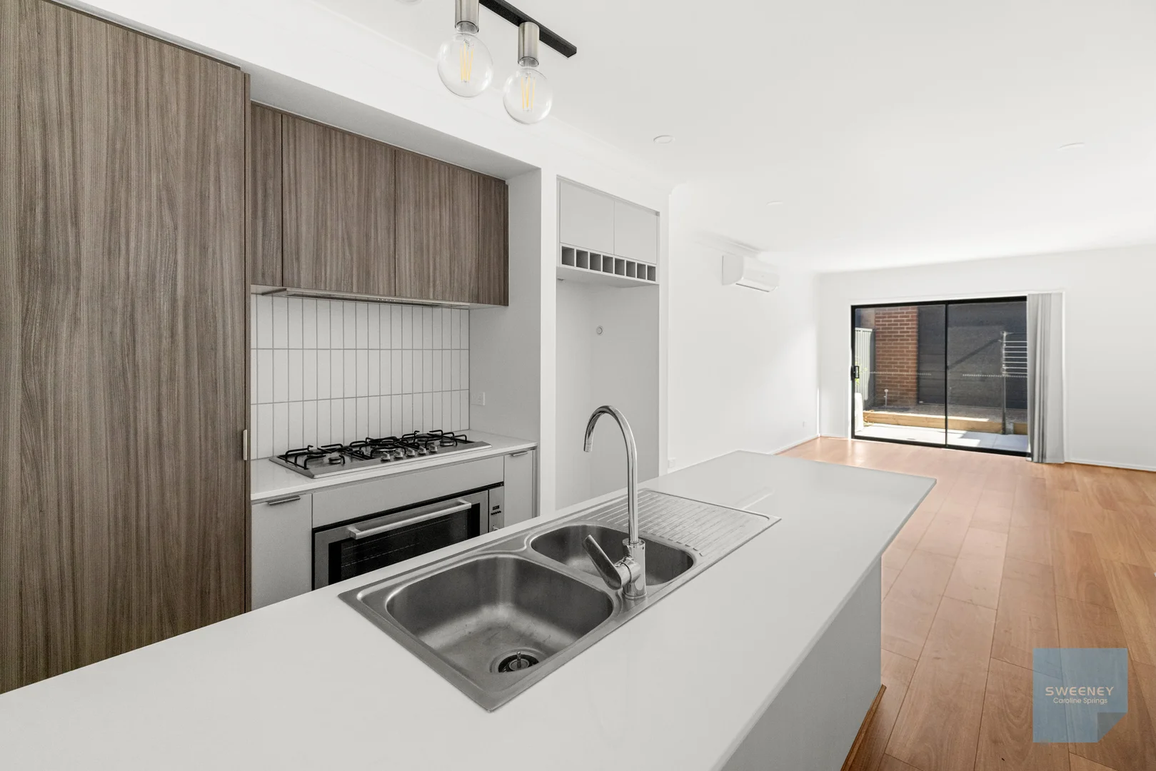 6 Turning Loop, Fraser Rise VIC 3336 - House For Rent | Domain