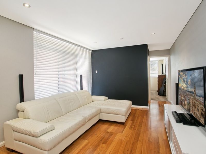 1 bedrooms Apartment / Unit / Flat in 8/103 High Street MASCOT NSW, 2020