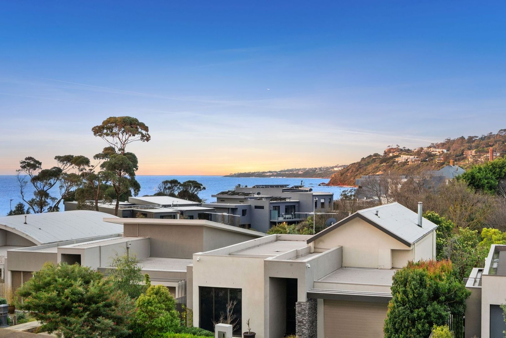 18 Mills Beach Close, Mornington VIC 3931 Domain