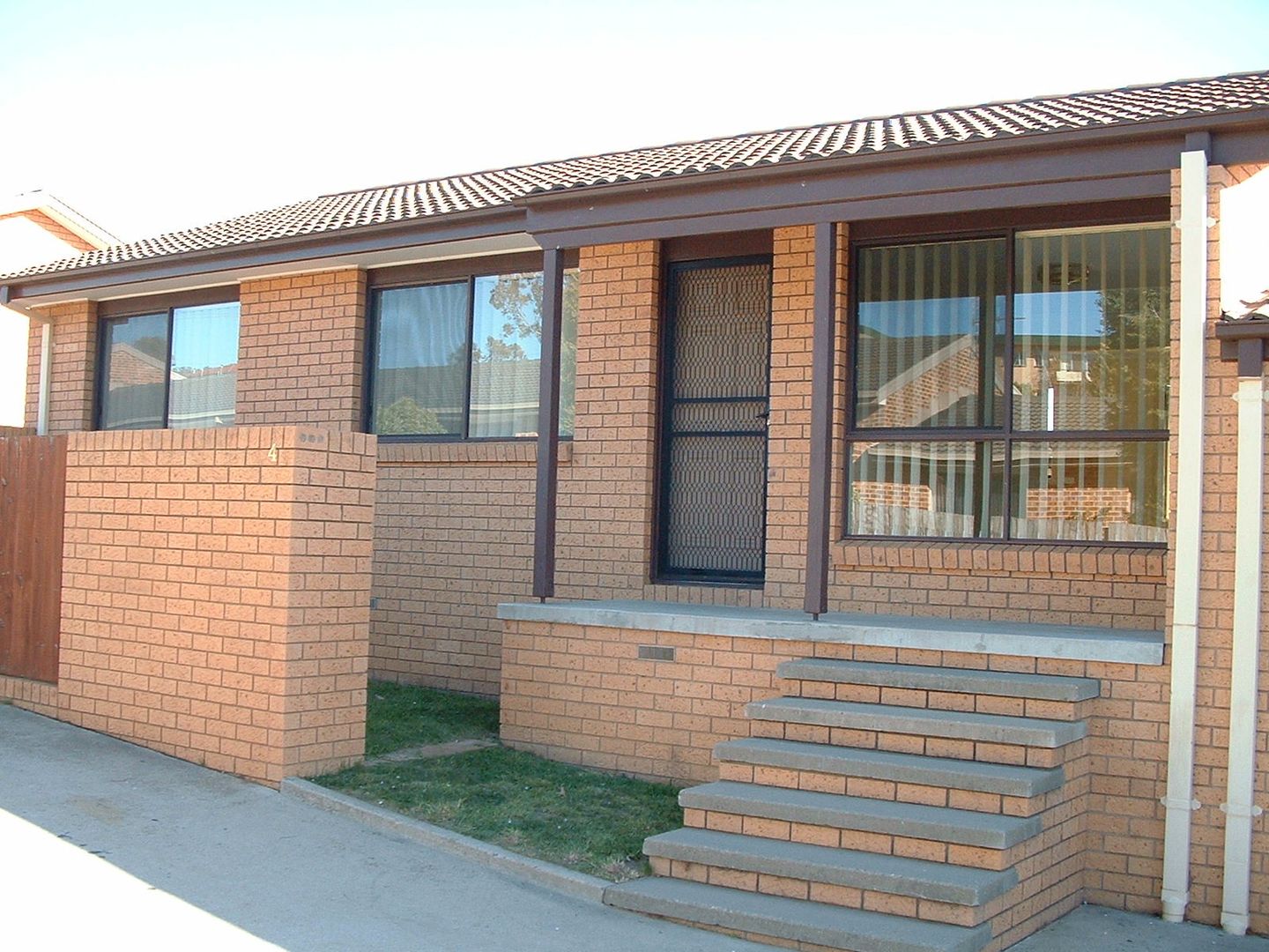 3 24 Mowatt Street Queanbeyan Nsw 2620 Apartment For
