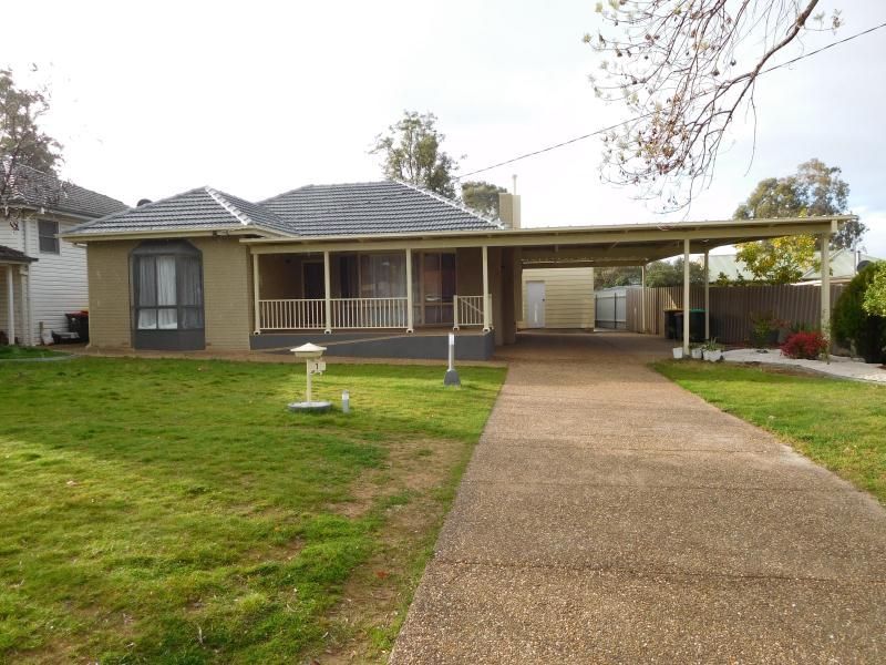 3 bedrooms House in 1 John Street KOORINGAL NSW, 2650