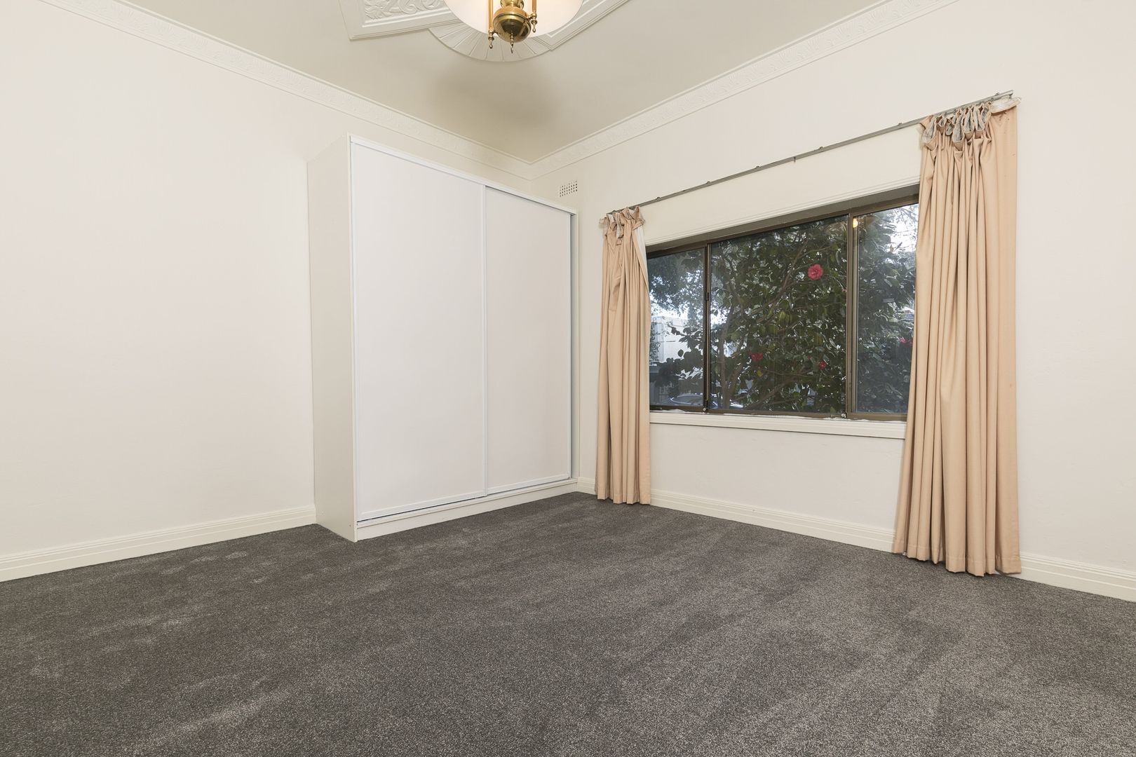 6 Laburnum Court, Brighton VIC 3186, Image 2