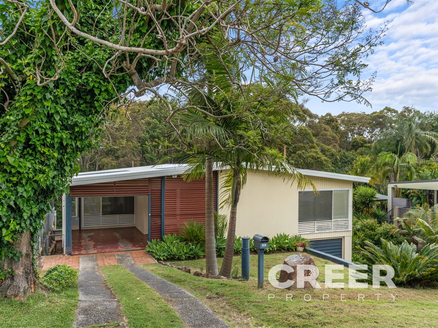 4 bedrooms House in 25 Kerr Street CHARLESTOWN NSW, 2290