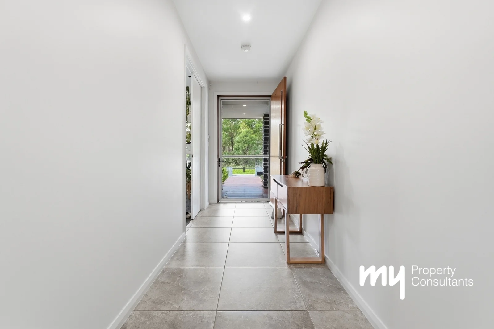 Additional image 3 of 127 Pleasant Circuit, Gledswood Hills NSW 2557