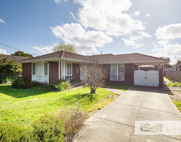 35 Cranbourne Drive, Cranbourne VIC 3977