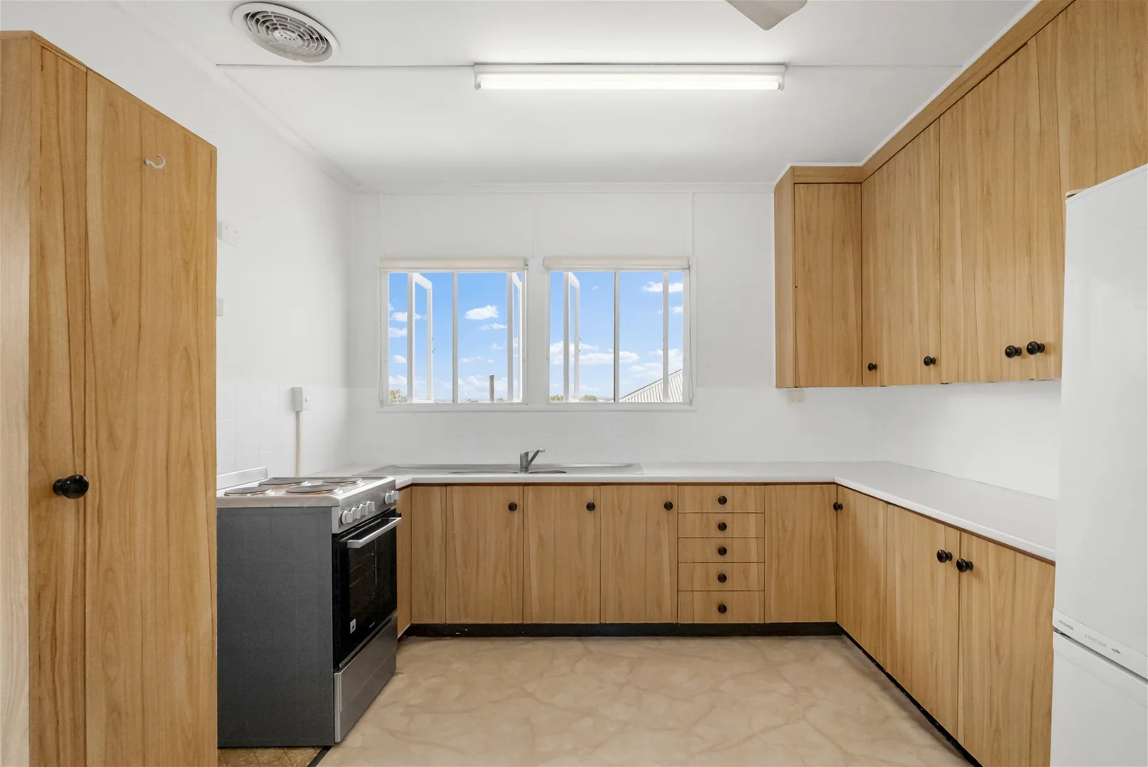 Additional image 4 of 38 Somerfield Street, Upper Mount Gravatt QLD 4122