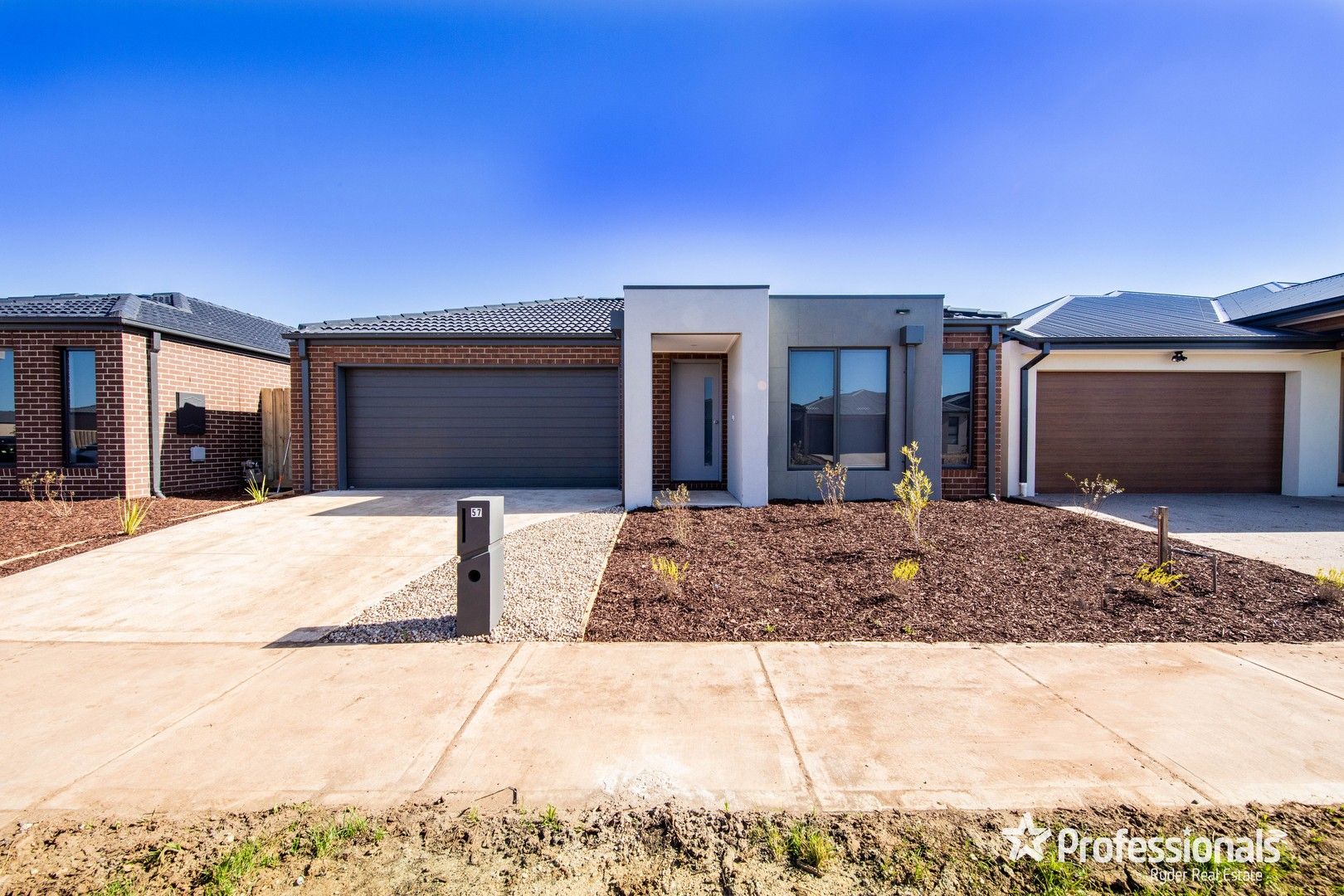 4 bedrooms House in 57 Joey Cres DEANSIDE VIC, 3336
