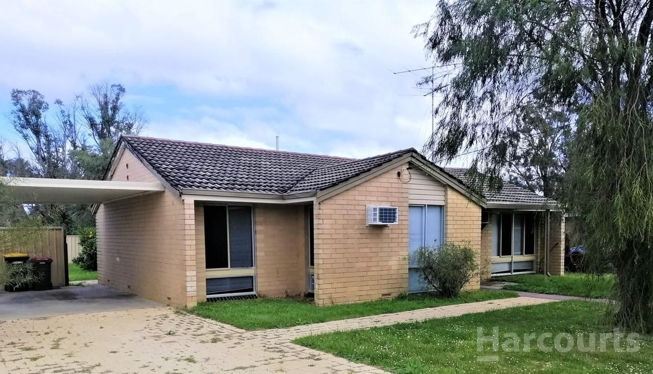 3 bedrooms House in 8 Felicia Drive PINJARRA WA, 6208