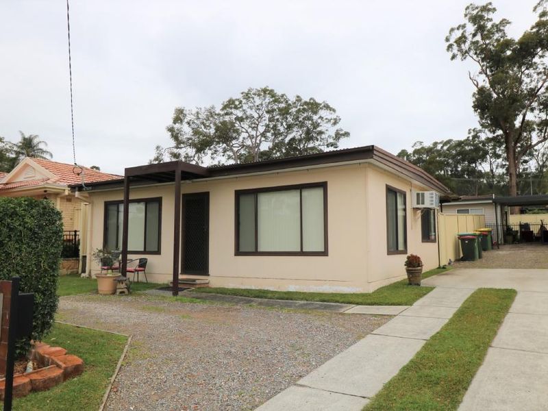 2 bedrooms House in 7 Catherine St MANNERING PARK NSW, 2259