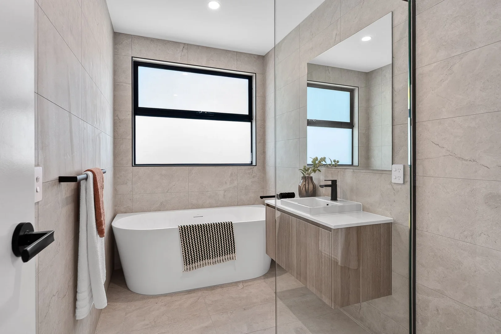 Additional image 17 of 250 A & B Mount Pleasant Road, Highton VIC 3216