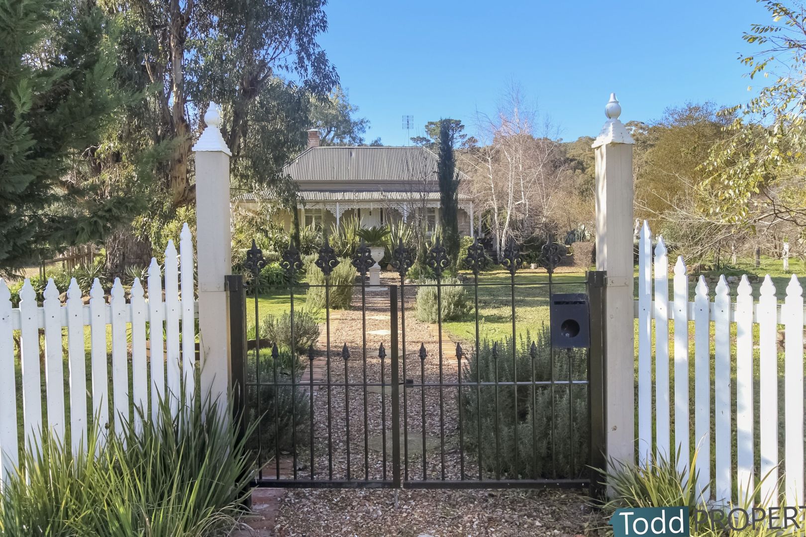 4 Caldwell Street, Heathcote VIC 3523, Image 1