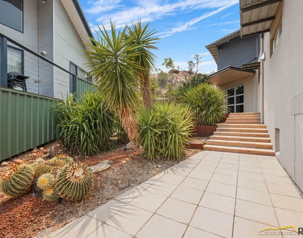 6 Armstrong Court, Araluen NT 0870