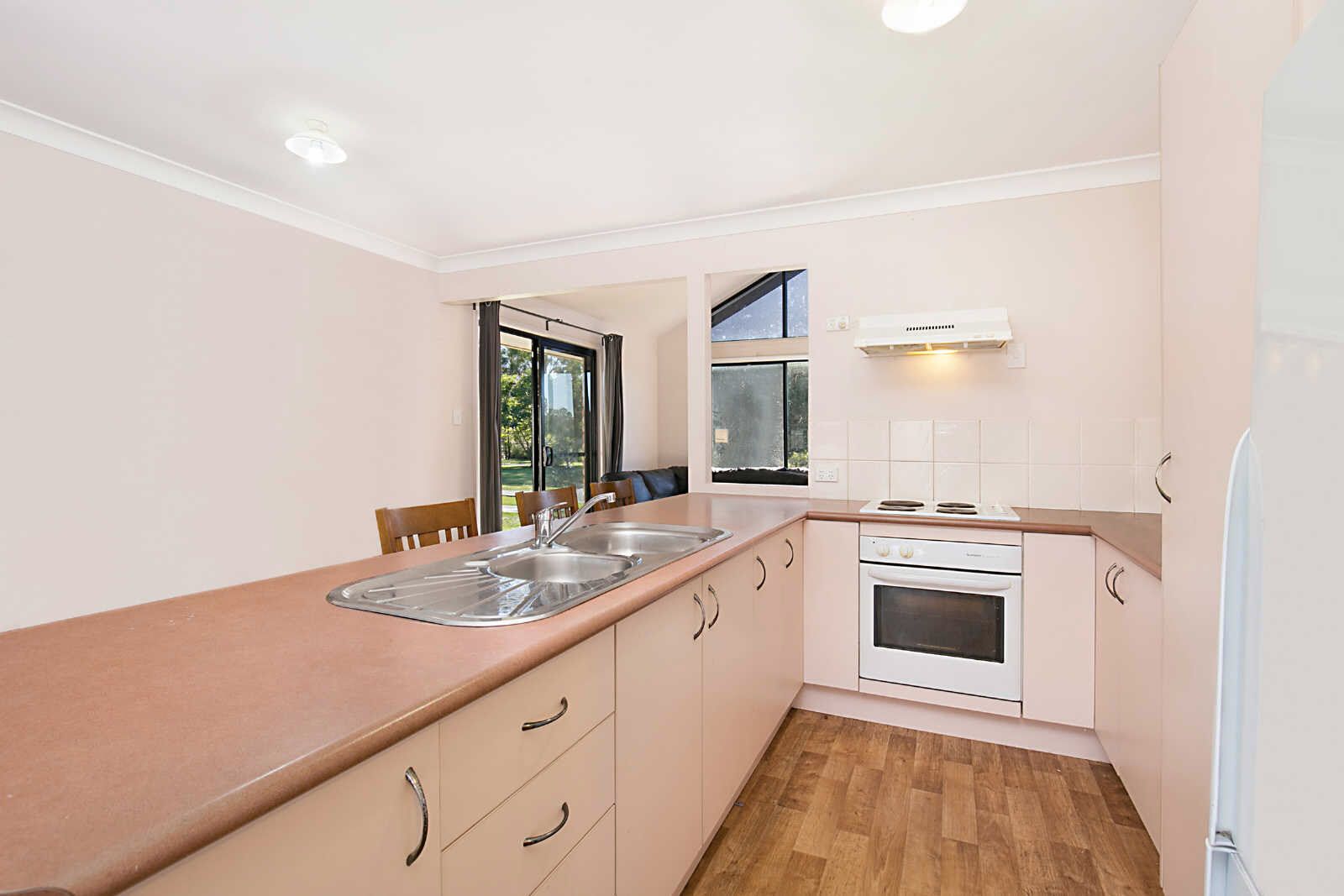 22 Sweetmyrtle Court, Jimboomba QLD 4280, Image 2