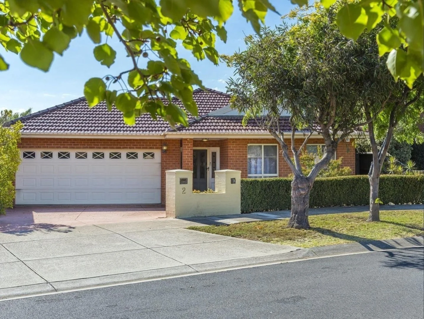 Primary image of 2 Stadan Place, Hillside VIC 3037