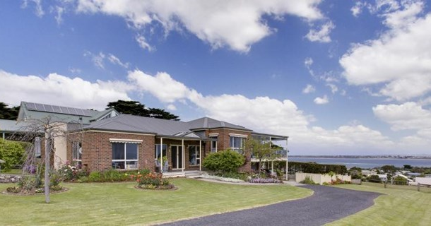 17 Panorama Drive, San Remo VIC 3925