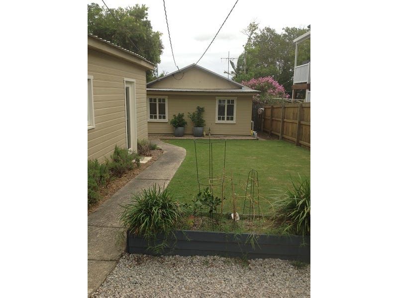 3 bedrooms House in 22 Tangorin Street WYNNUM QLD, 4178