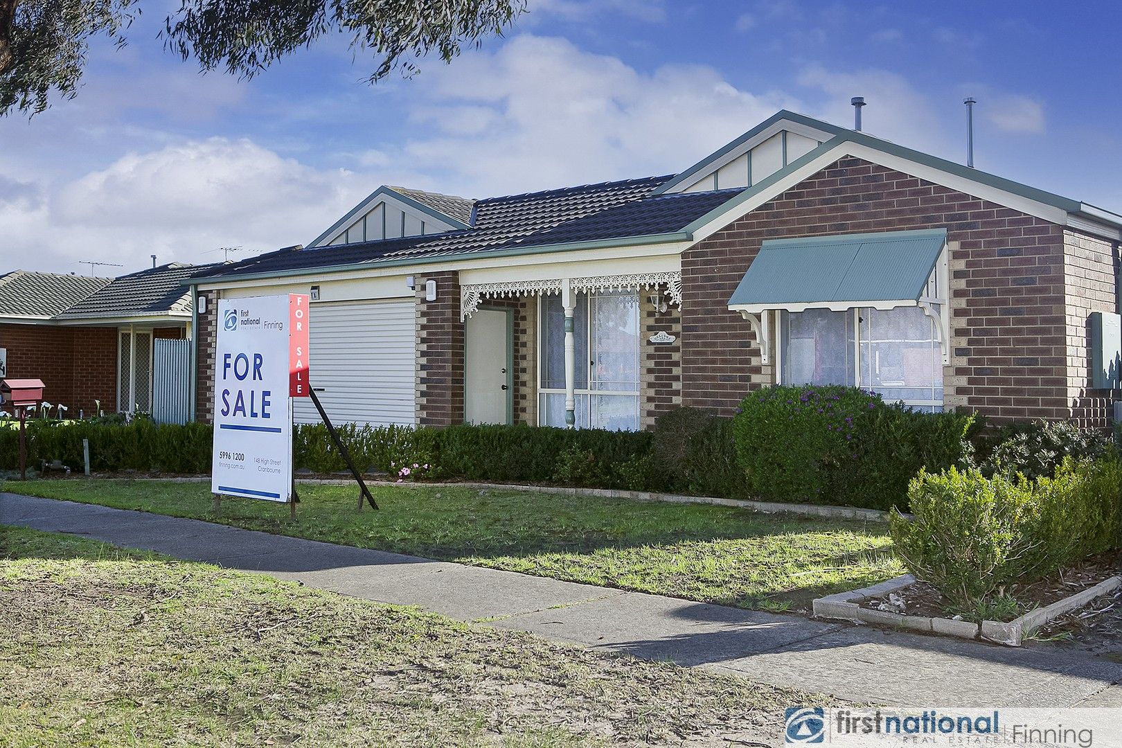 3 bedrooms House in 8 Alberton Drive CRANBOURNE WEST VIC, 3977