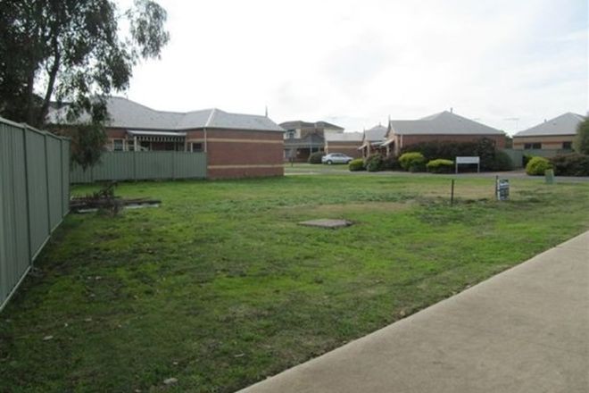 Picture of 1 LAKESIDE COURT, HAMILTON VIC 3300