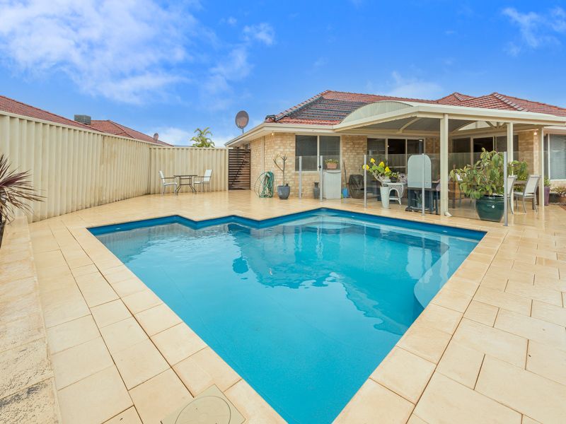 4 bedrooms House in 20 La Palma Square SECRET HARBOUR WA, 6173