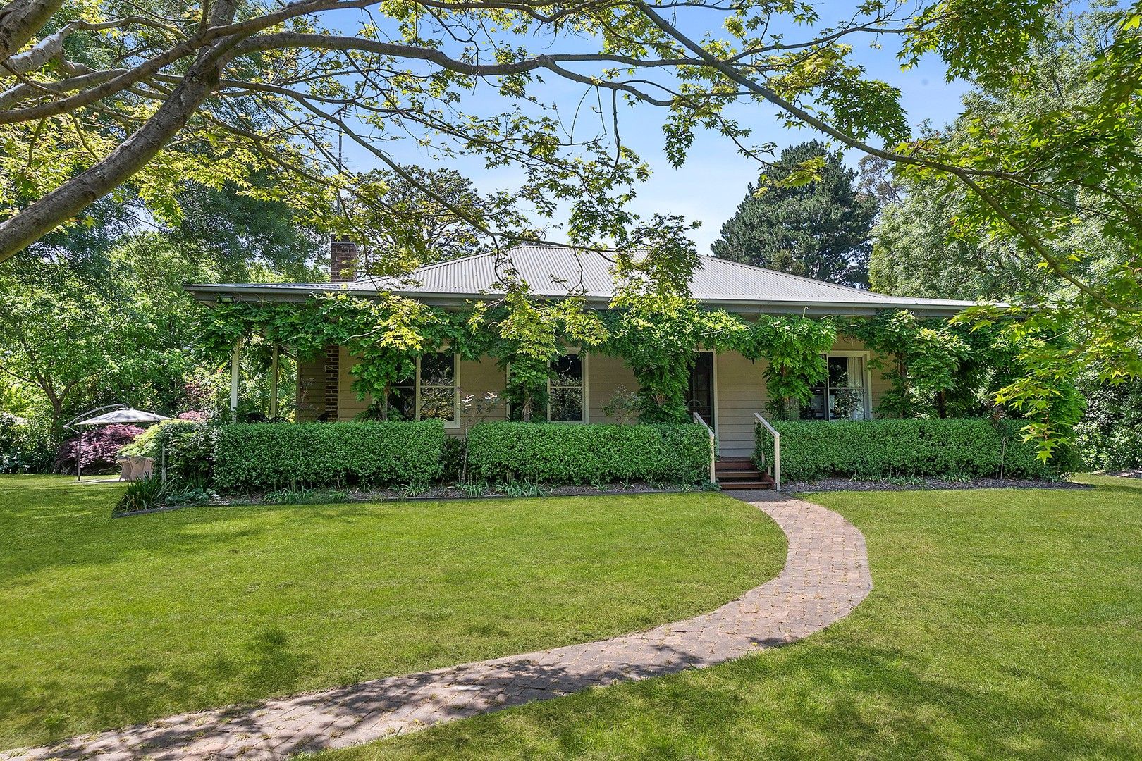 5 bedrooms House in 23 Sullivan Road BURRADOO NSW, 2576