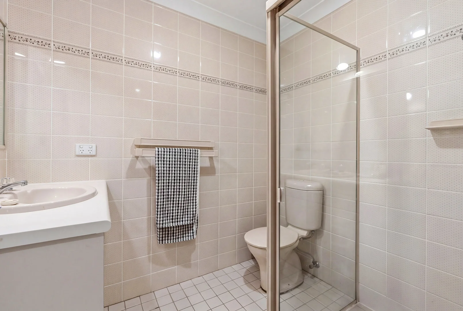 Additional image 5 of 2/11-13 Nirvana St, Long Jetty NSW 2261