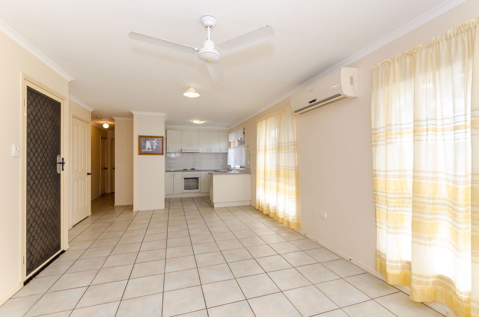 1/1 Whitbread Rd, Clinton QLD 4680, Image 2