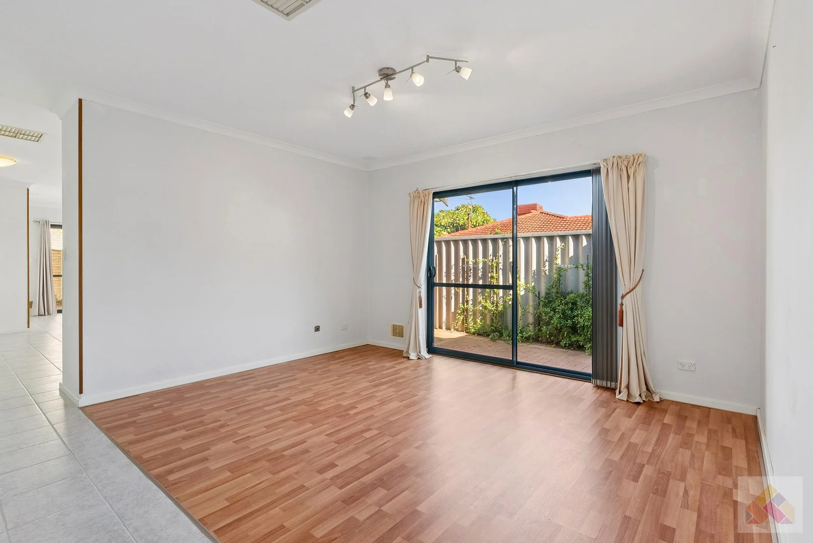 Additional image 7 of 1/41 Bentwood Avenue, Woodlands WA 6018