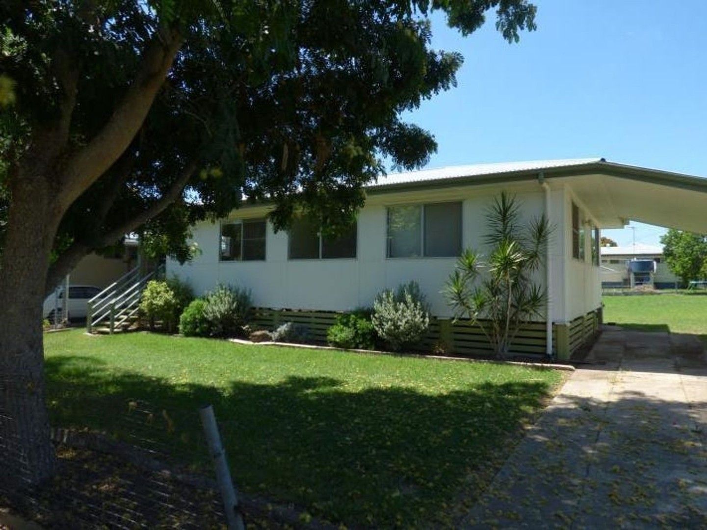 3 bedrooms House in 12 Coorada Street BILOELA QLD, 4715