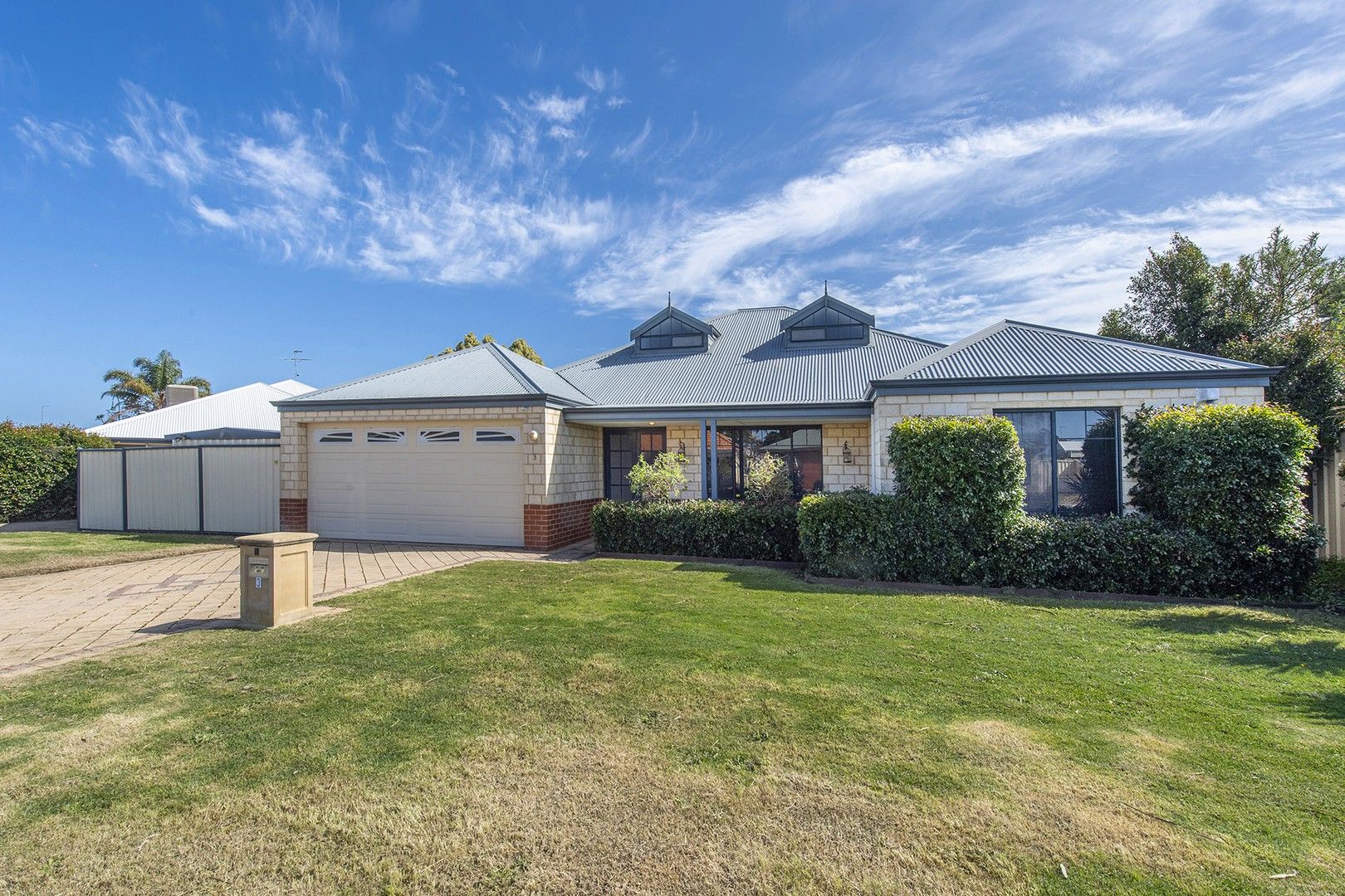 4 bedrooms House in 3 Columbus street DUDLEY PARK WA, 6210