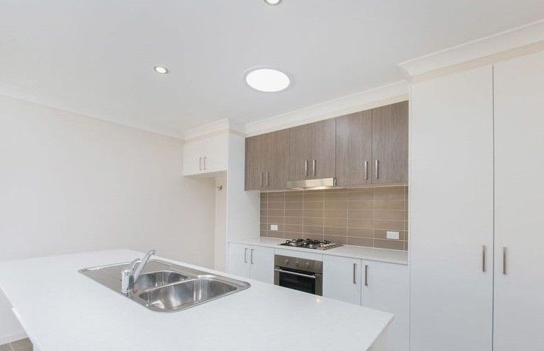 4 bedrooms House in 19 Conimbla Crescent WATERFORD QLD, 4133