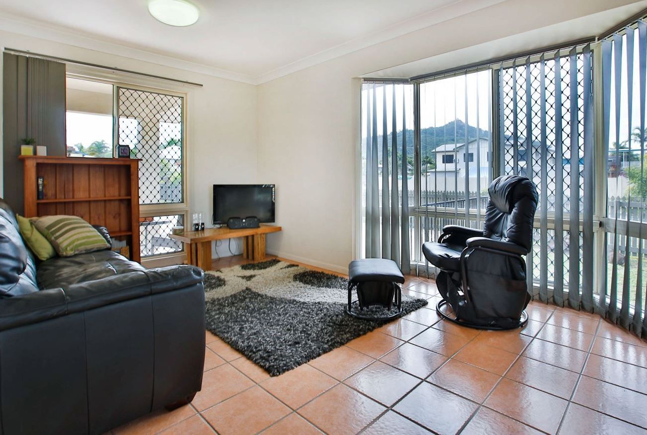 2/18 Tuffley Street, West End QLD 4810, Image 2