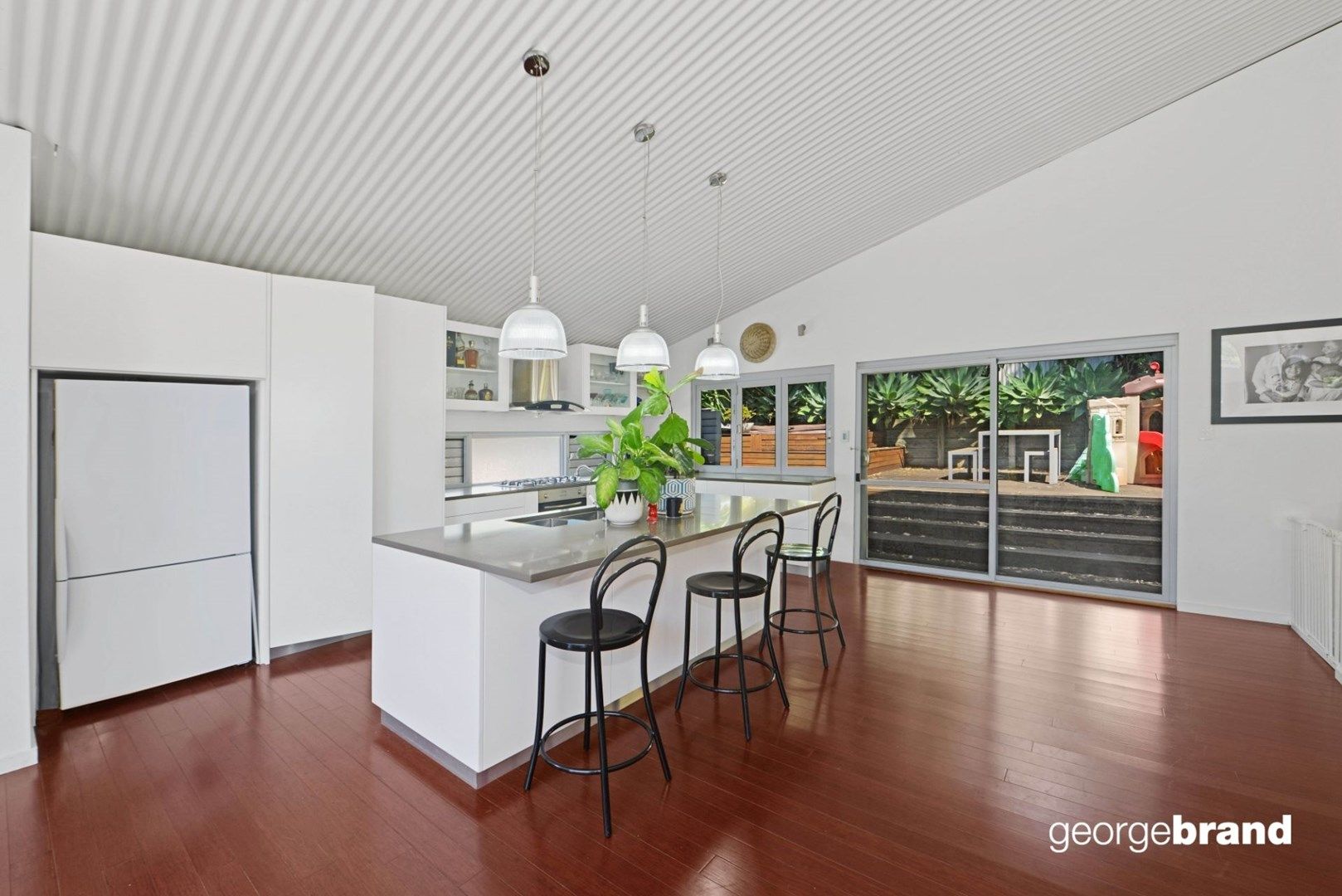 15 Walder Crescent, Avoca Beach NSW 2251, Image 0