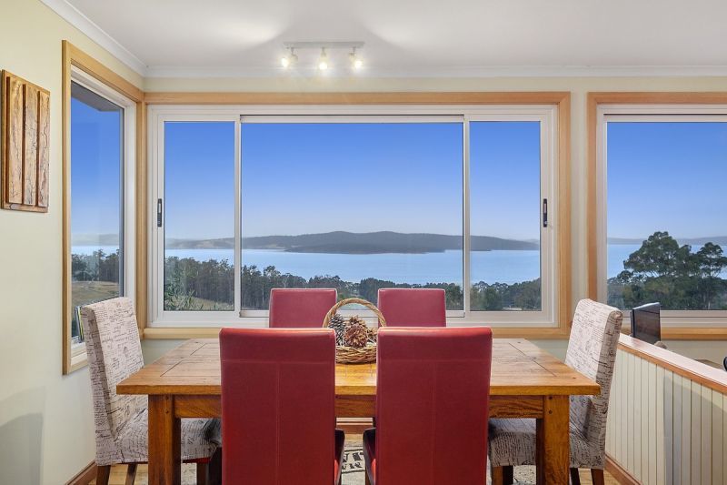 70 Gumpits Road, Birchs Bay TAS 7162, Image 2