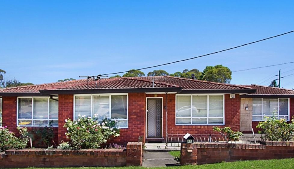 1 bedrooms House in 41 Binalong Road PENDLE HILL NSW, 2145