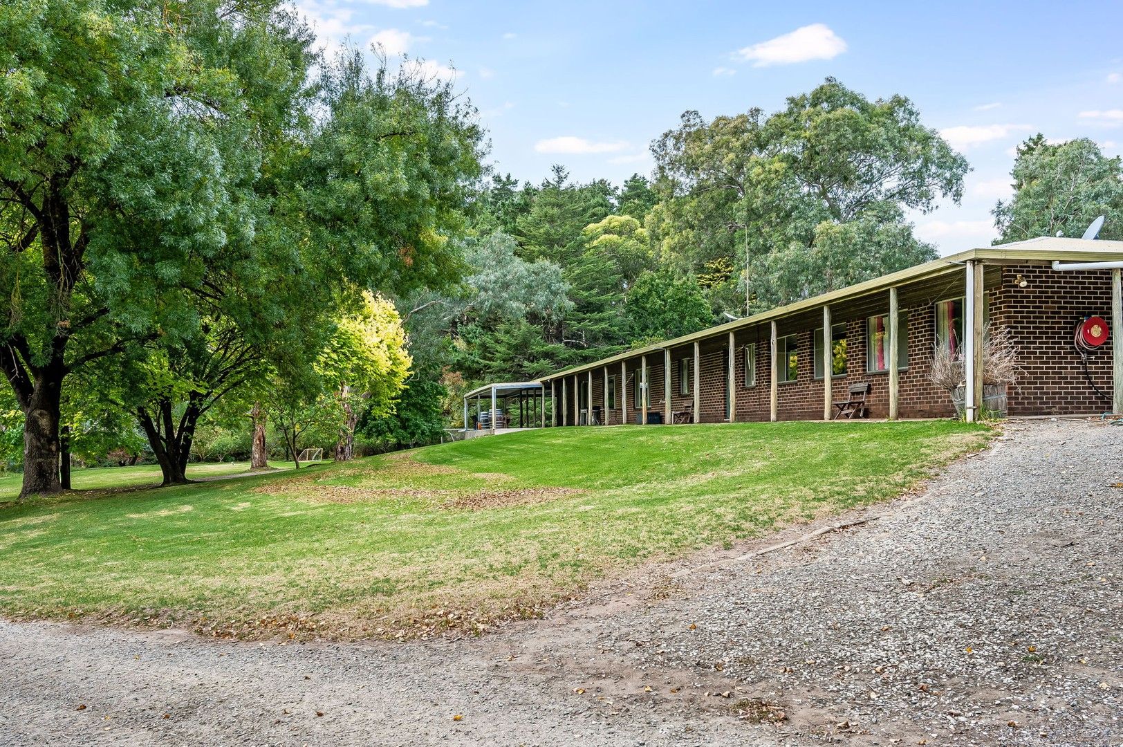 4 bedrooms Acreage / Semi-Rural in 1927d North East Road INGLEWOOD SA, 5133