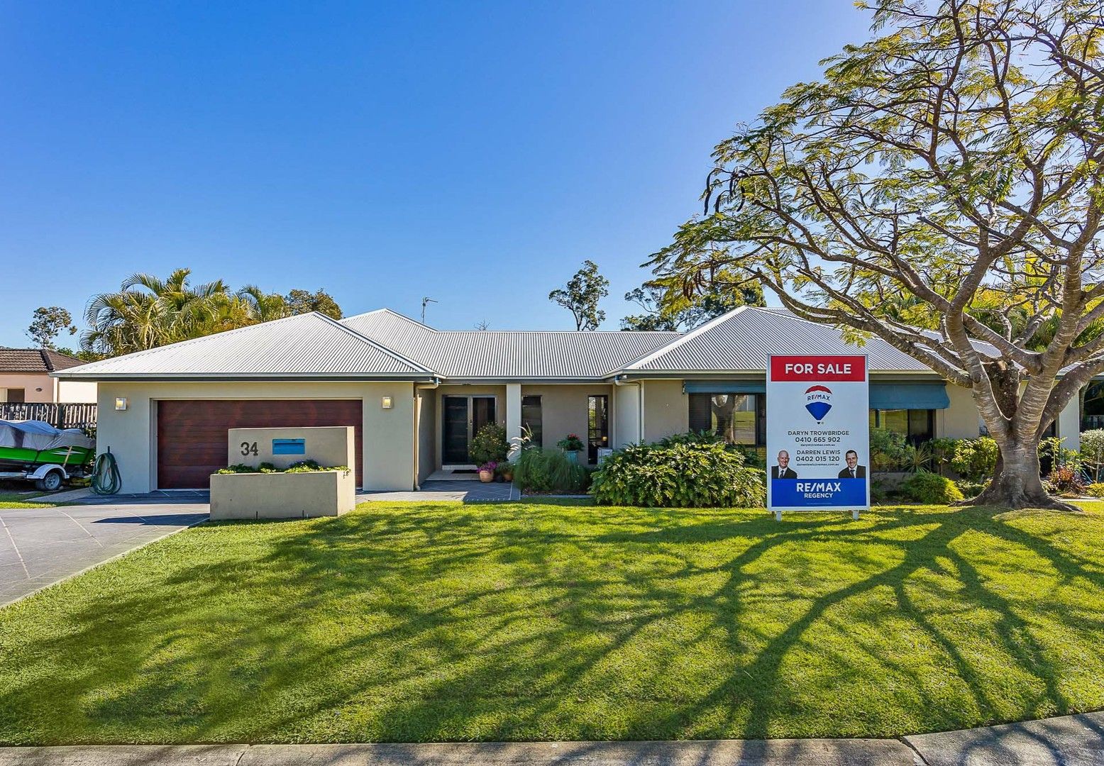 5 bedrooms House in 34 Majorca Crescent VARSITY LAKES QLD, 4227