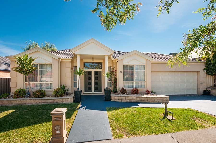 13 Marchmont Rise, Craigieburn VIC 3064