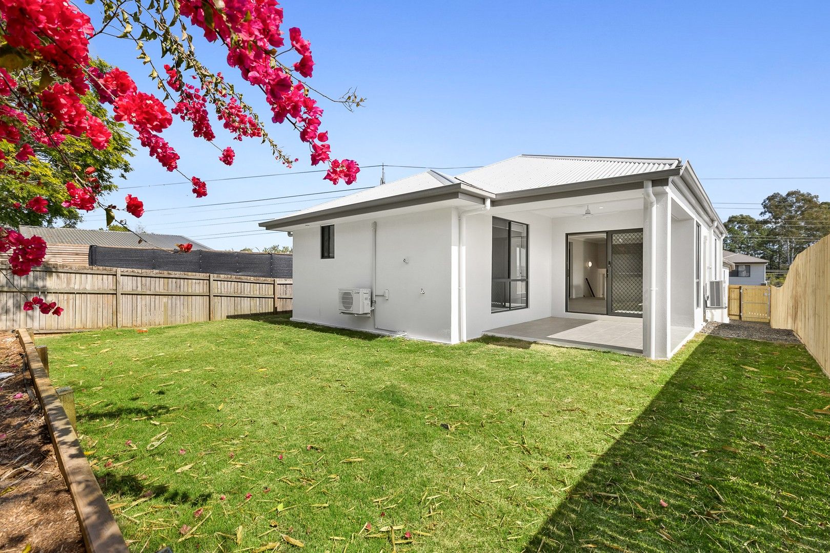 4 bedrooms House in 21 Parkway Road DAISY HILL QLD, 4127