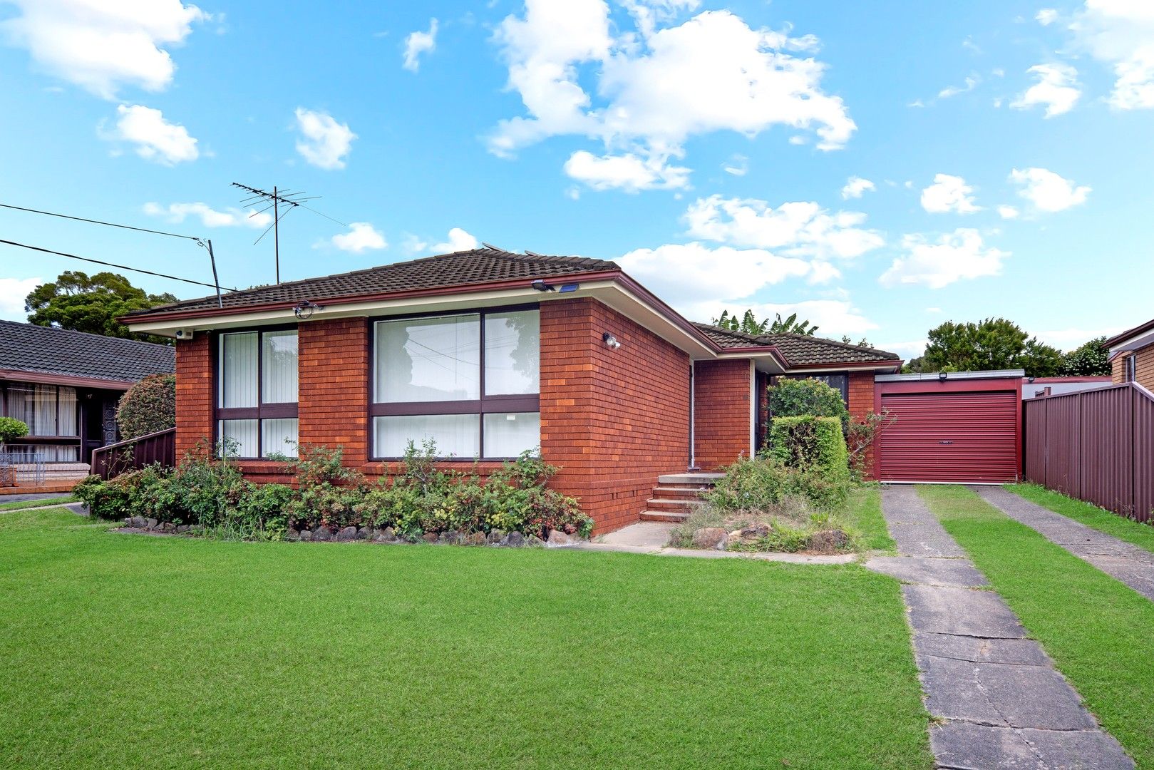 39 Myuna Crescent, Seven Hills NSW 2147, Image 0