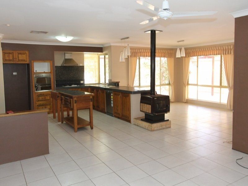 5 bedrooms House in 6 Owl Cove BALLAJURA WA, 6066