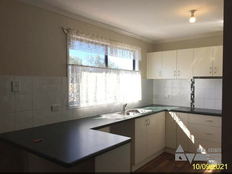 2 Hunter St, Blackwater QLD 4717, Image 1