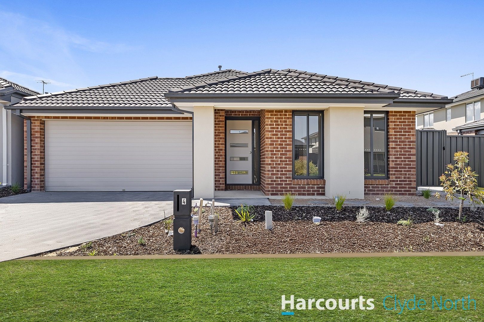 4 bedrooms House in 4 Conductor Grove CLYDE NORTH VIC, 3978